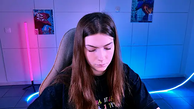 AliceCUNTach online show from 11/14/25, 05:06