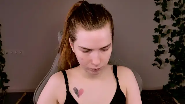 AliceCUNTach online show from 01/11/26, 05:12