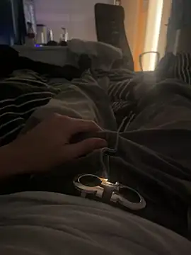 elox33 online show from 04/15/26, 01:40