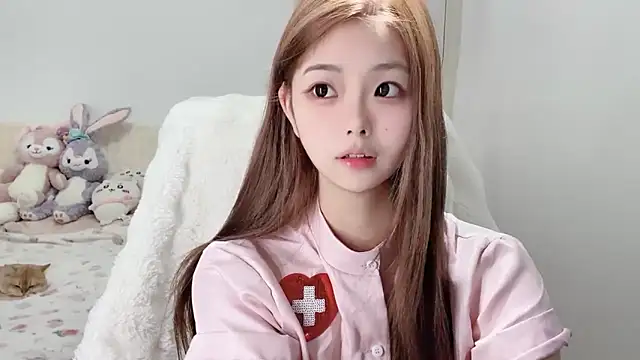 xiaoyugan-99 online show from 11/11/25, 03:45