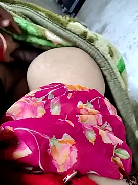 Snapshot of Hot_lali_555 chatting on 11/11/25, 04:34 Hot lali 555 online show from 11/11/25, 04:34