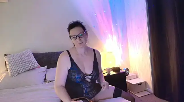 aussiepeaches online show from 02/15/25, 11:06