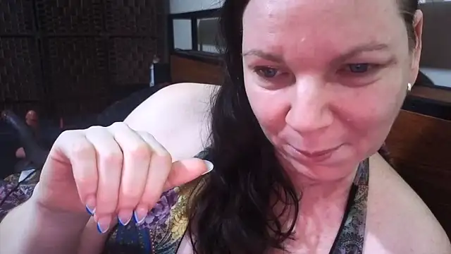 aussiepeaches online show from 10/24/25, 01:57