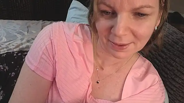 aussiepeaches online show from 03/10/26, 12:21