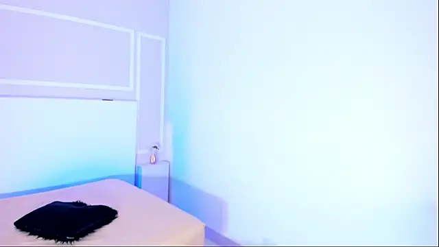 TianaGlow26 online show from 10/07/25, 03:36