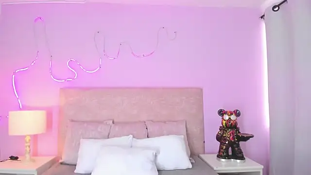 EmaRae1499 online show from 11/10/25, 07:35