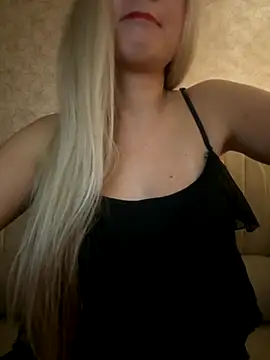 Snapshot of Nikihot__ chatting on 10/13/25, 09:59 Nikihot online show from 10/13/25, 09:59