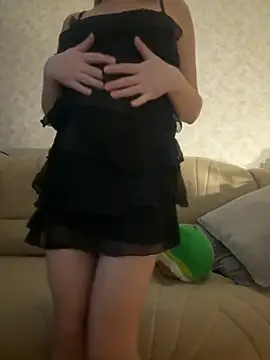 Snapshot of Nikihot__ chatting on 11/11/25, 06:57 Nikihot online show from 11/11/25, 06:57