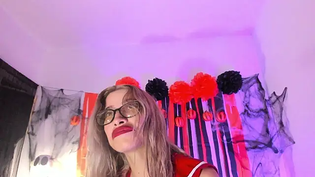 MerryyMendez online show from 10/11/25, 01:16