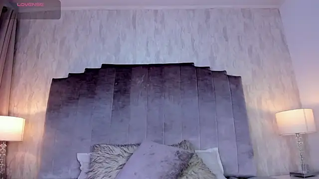 Snapshot of salma_lutz chatting on 06/10/26, 01:10 salma lutz online show from 06/10/26, 01:10