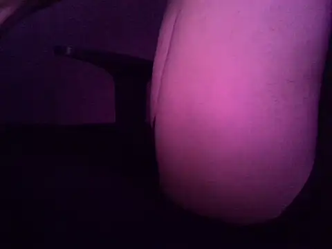 Snapshot of fabycdzinha chatting on 09/15/25, 11:05 fabycdzinha online show from 09/15/25, 11:05