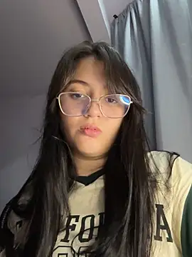 Snapshot of Angeldusttt chatting on 09/24/25, 12:47 Angeldusttt online show from 09/24/25, 12:47