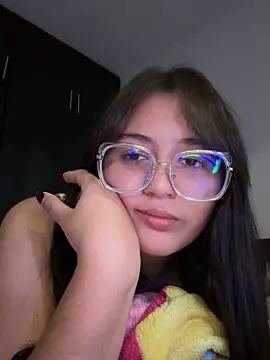 Snapshot of Angeldusttt chatting on 09/26/25, 05:28 Angeldusttt online show from 09/26/25, 05:28