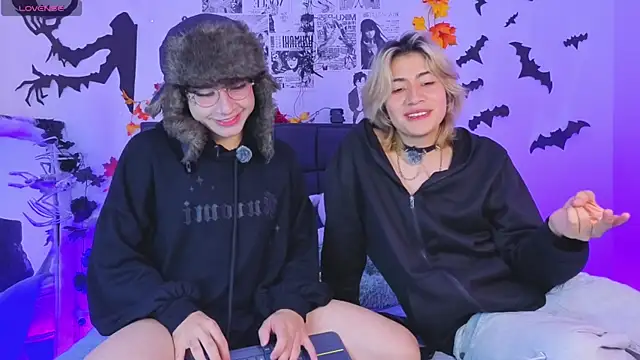 Snapshot of Vamps_Lovers chatting on 11/03/25, 01:23 Vamps Lovers online show from 11/03/25, 01:23