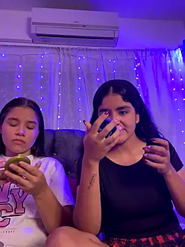 Ashley and Zoe online show from 09/09/25, 12:43