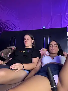 Ashley and Zoe online show from 10/30/25, 11:16