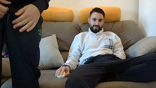 Amicisegreti online show from 03/25/26, 06:30