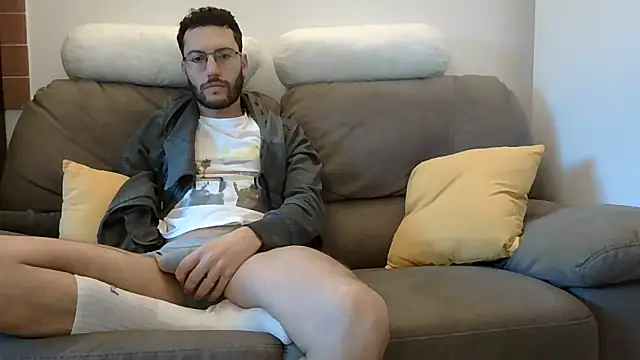 Amicisegreti online show from 03/31/26, 05:41