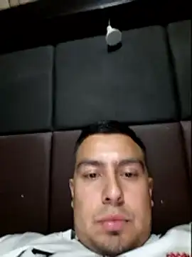 Snapshot of Aaia93 chatting on 01/08/26, 06:26 Aaia93 online show from 01/08/26, 06:26