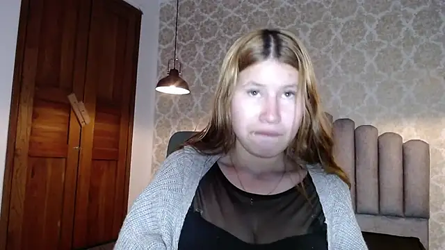 Olivia11  online show from 10/05/25, 11:30