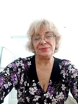 52MiaLove02 online show from 11/19/25, 09:42