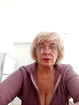 52MiaLove02 online show from 11/24/25, 10:26