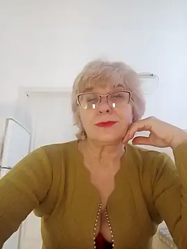 52MiaLove02 online show from 01/13/26, 05:57