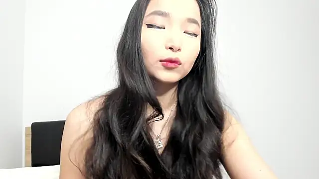 Soyun Mia online show from 05/04/26, 01:29