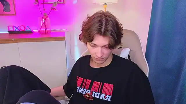  Den1s  online show from 02/21/26, 12:28