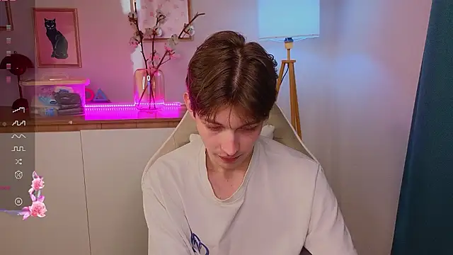  Den1s  online show from 02/25/26, 01:32