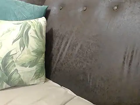 bustylaura4u online show from 06/11/26, 12:32