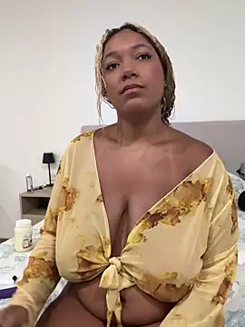 Snapshot of x_deluLuz_x chatting on 09/18/25, 11:51 x deluLuz x online show from 09/18/25, 11:51