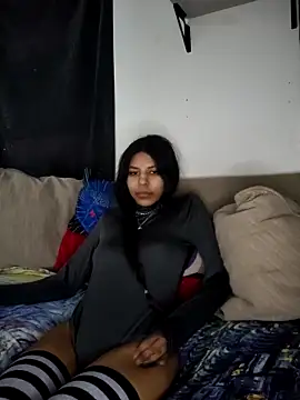 Snapshot of Sum1sDahtr chatting on 10/04/25, 06:06 Sum1sDahtr online show from 10/04/25, 06:06