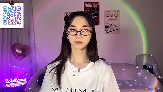 LinaMour online show from 05/15/26, 10:06