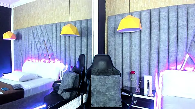 Snapshot of SkylerBloomm chatting on 02/15/26, 03:36 SkylerBloomm online show from 02/15/26, 03:36