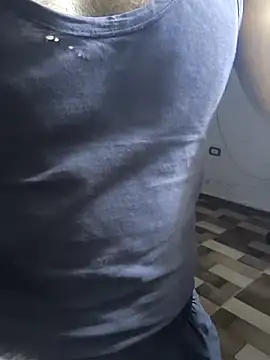 Snapshot of yazinyazin1 chatting on 11/09/25, 06:06 yazinyazin1 online show from 11/09/25, 06:06