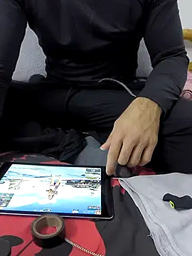 Snapshot of yazinyazin1 chatting on 11/22/25, 07:46 yazinyazin1 online show from 11/22/25, 07:46