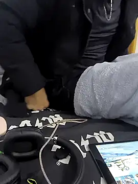 Snapshot of yazinyazin1 chatting on 12/01/25, 01:16 yazinyazin1 online show from 12/01/25, 01:16