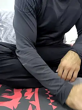 Snapshot of yazinyazin1 chatting on 12/04/25, 07:11 yazinyazin1 online show from 12/04/25, 07:11