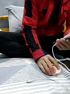 Snapshot of yazinyazin1 chatting on 12/16/25, 12:26 yazinyazin1 online show from 12/16/25, 12:26