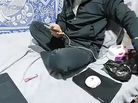 yazinyazin1 online show from 02/07/26, 07:50