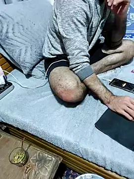 yazinyazin1 online show from 03/04/26, 08:59