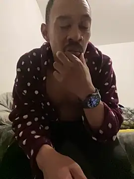 Snapshot of fitsexyman chatting on 12/21/25, 05:53 fitsexyman online show from 12/21/25, 05:53