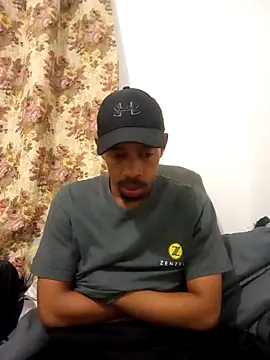 Snapshot of fitsexyman chatting on 01/15/26, 12:04 fitsexyman online show from 01/15/26, 12:04