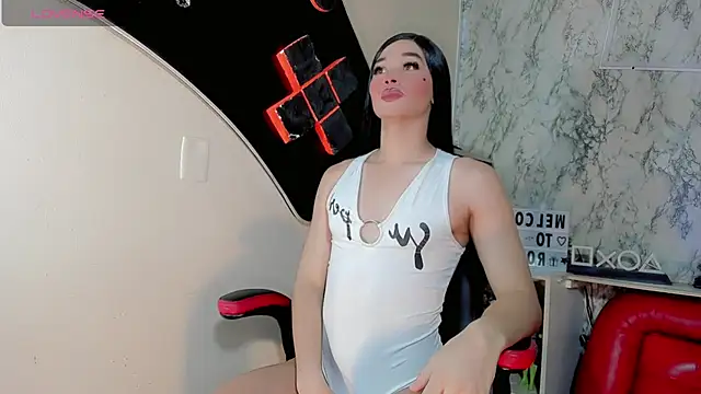 Candy Walker  online show from 09/24/25, 07:17