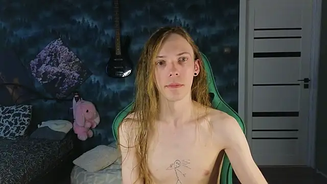 Snapshot of artass2 chatting on 06/14/26, 01:47 artass2 online show from 06/14/26, 01:47