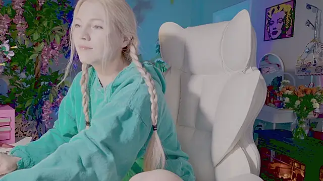 Talulaa online show from 04/17/26, 09:07