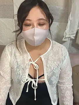 Snapshot of kotone_blossom_x chatting on 10/10/25, 12:04 kotone blossom x online show from 10/10/25, 12:04