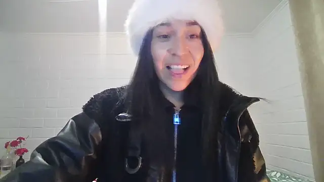 Snapshot of KalosGyne chatting on 06/16/26, 01:52 KalosGyne online show from 06/16/26, 01:52