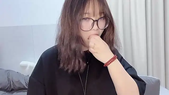 Snapshot of Xoxo-258 chatting on 09/16/25, 11:22 Xoxo-258 online show from 09/16/25, 11:22